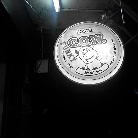 Wacky Fun Party Hostel Bangkok Exterior foto