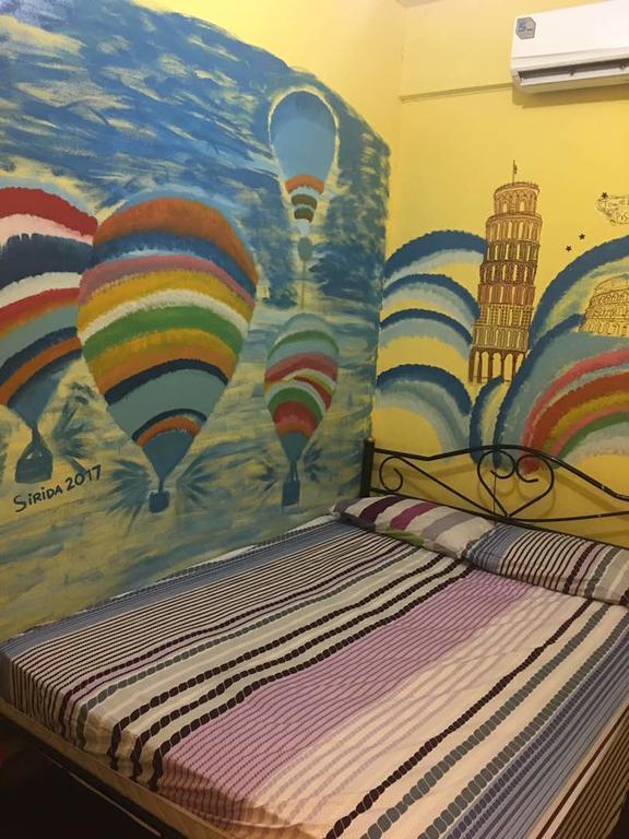Wacky Fun Party Hostel Bangkok Exterior foto